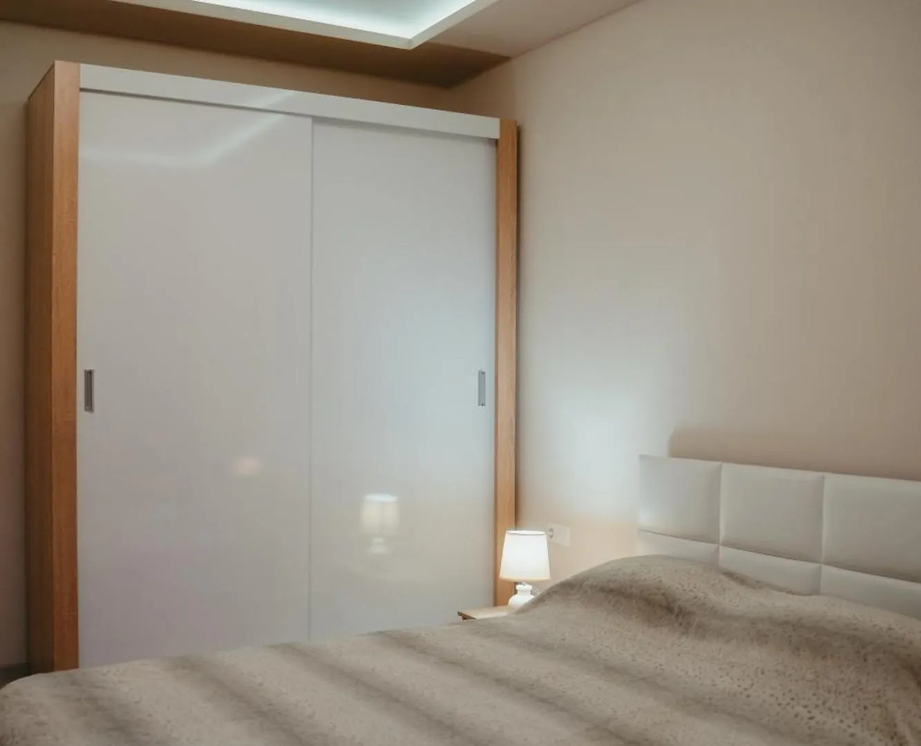 Varna City Apartment 0*,